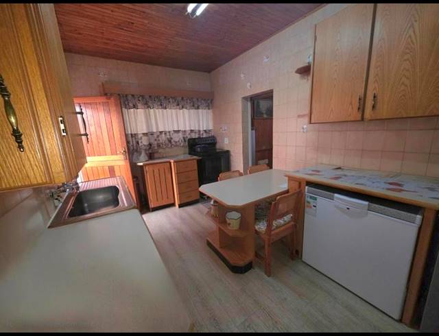 5 BEDROOM HOUSE FOR SALE IN FARRAR PARK